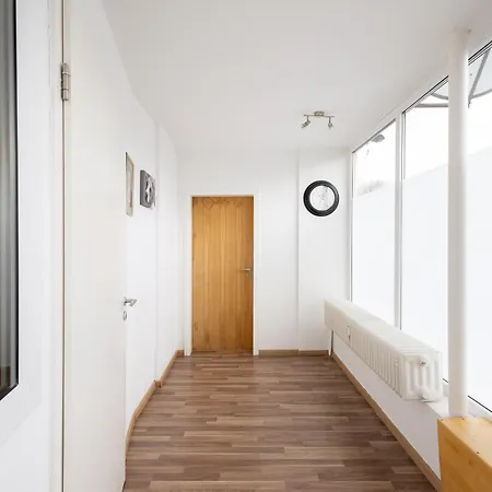 Apartment Geraeumige Monteurwohnung In Mit Wlan Und Parkplatz Ratingen