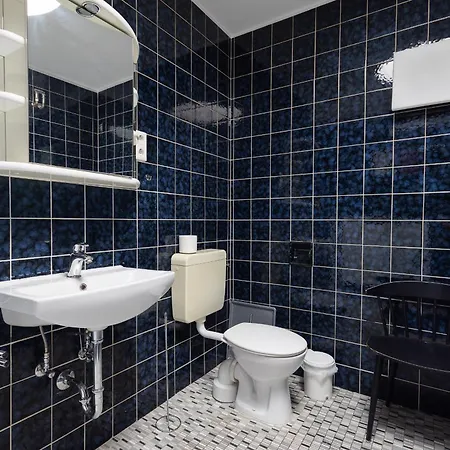Appartement Geraeumige Monteurwohnung In Mit Wlan Und Parkplatz