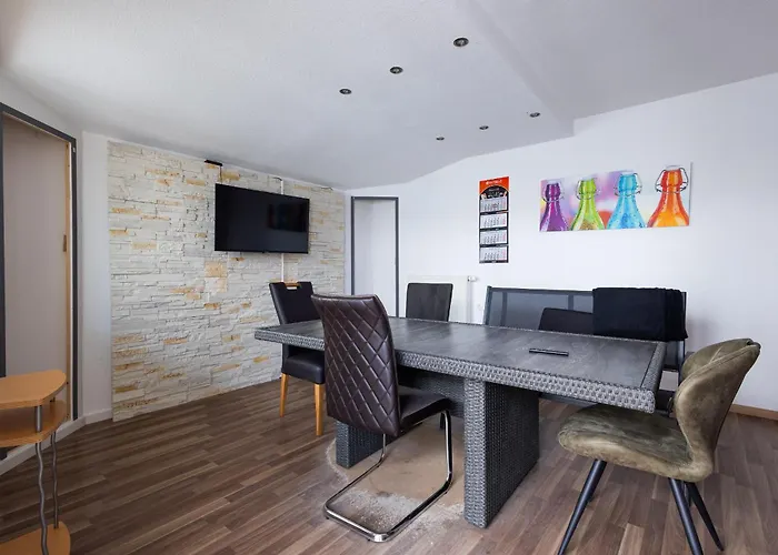 דירה Geraeumige Monteurwohnung In Mit Wlan Und Parkplatz