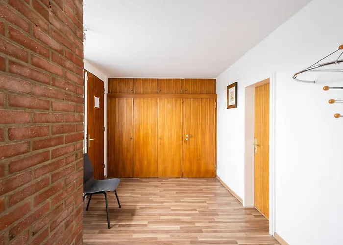 Geraeumige Monteurwohnung In Mit Wlan Und Parkplatz