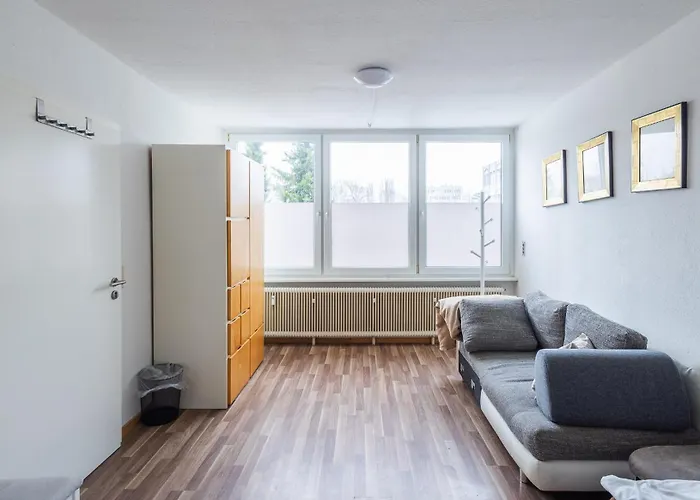 דירה Geraeumige Monteurwohnung In Mit Wlan Und Parkplatz *