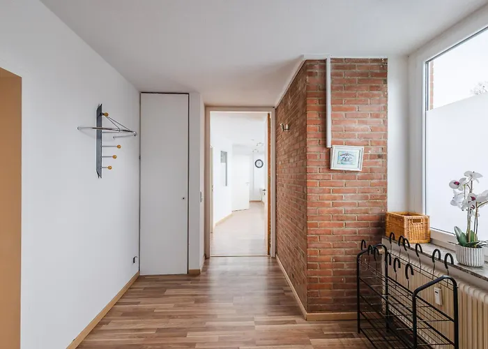 Geraeumige Monteurwohnung In Mit Wlan Und Parkplatz דירה *